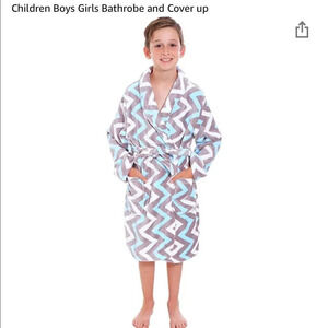 Lightweight Plush Bathrobe Robe with Long Sleeve